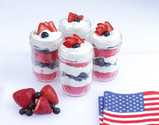 MASON JAR VANILLA BERRY CAKES