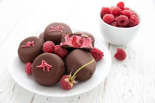 RASPBERRY CHEESECAKE BITES