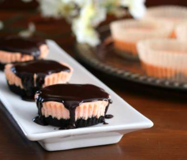 CHOCOLATE CHERRY CHEESECAKE