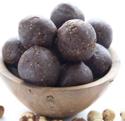 CHOCOLATE HAZELNUT ENERGY BITES