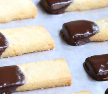 CHOCOLATE ORANGE SHORTBREAD STICKS