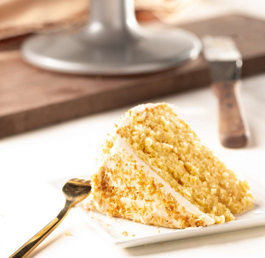 PINEAPPLE COCONUT CAKE