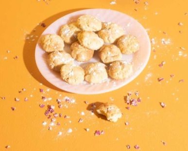 ROSE AND ALMOND GHRIBA