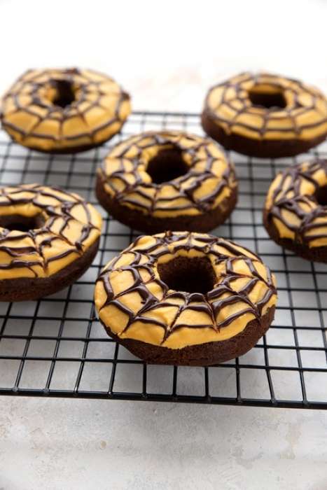 SPIDERWEB DONUTS