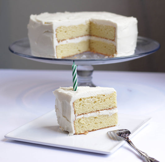 KETO VANILLA CAKE WITH BUTTERCREAM FROSTING