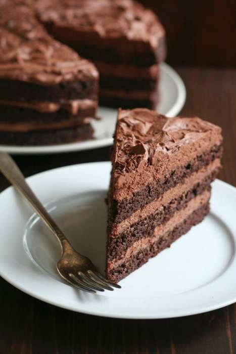 WHIPPED CHOCOLATE GANACHE FROSTING