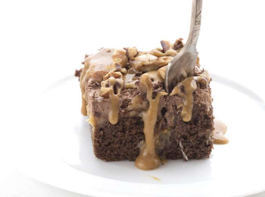 TURTLE POKE CAKE